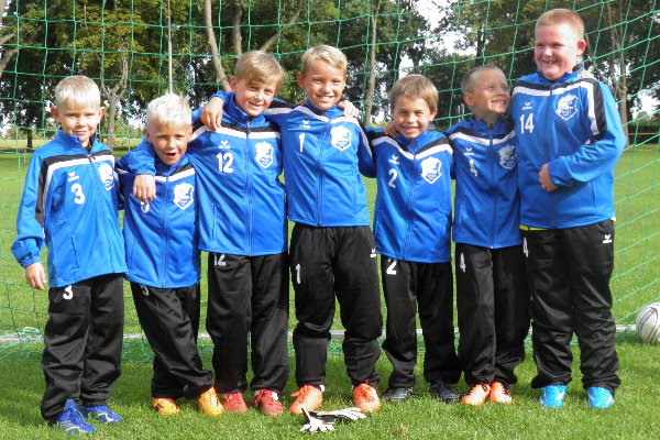 F-Jugend_neue Trainingsanzüge_Saison 2015-16