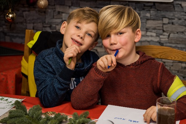 Gemeinsam auch bei einem kleinen "Test". | Foto: Verein