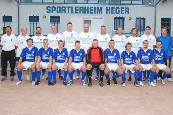 1. Herren Hinten von links: Teamleiter Peter Körner, Betreuer Klaus Noack, Co-Trainer Maik Hoffmann,  Kevin Harms, Benny Blöhm, Alexander Menz, Denis Neumeister, Stephan Schulze, Thomas Schmidt,  Tobias Schmidt, Trainer René Kausmann Vorne von links:  Sebastian Strohbach, Sebastian Zapke, Alexander Voigt, Philipp Spengler,  Christian Harant, Stefan Sandau, Sascha Bergholz, Philipp Müller, Sven Noack Es fehlen: Physiotherapeutin Tanja Zapke, Patrick Daniel und Benjamin Richter